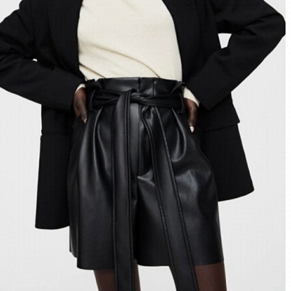 Zara Pants - Zara Faux Leather Paperback Shorts